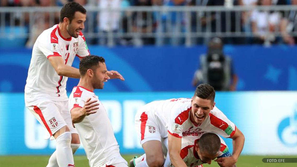 Kolarov saca la magia y Serbia derrota a Costa Rica