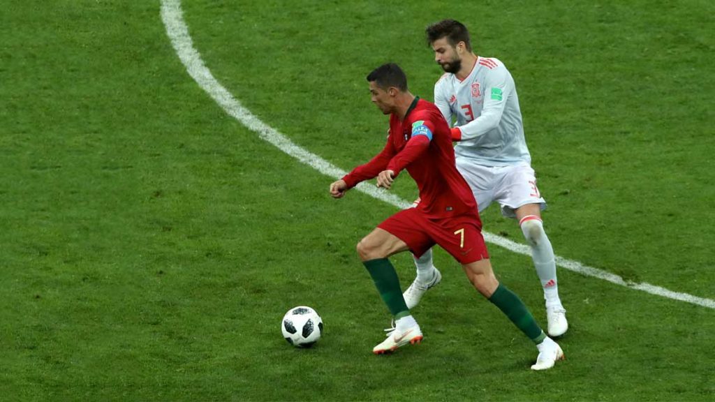 Cristiano Ronaldo es propenso a tirarse: Gerard Piqué