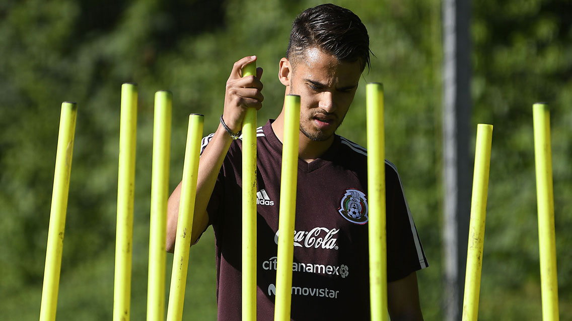 Diego Reyes se resiente de lesión y estaría fuera de Rusia