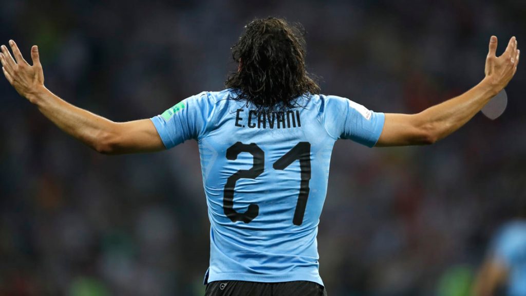 Edinson Cavani guía a Uruguay a cuartos de final de Rusia 2018
