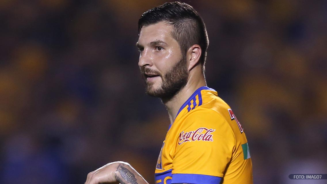 Gignac presume con orgullo la camiseta del Tricolor