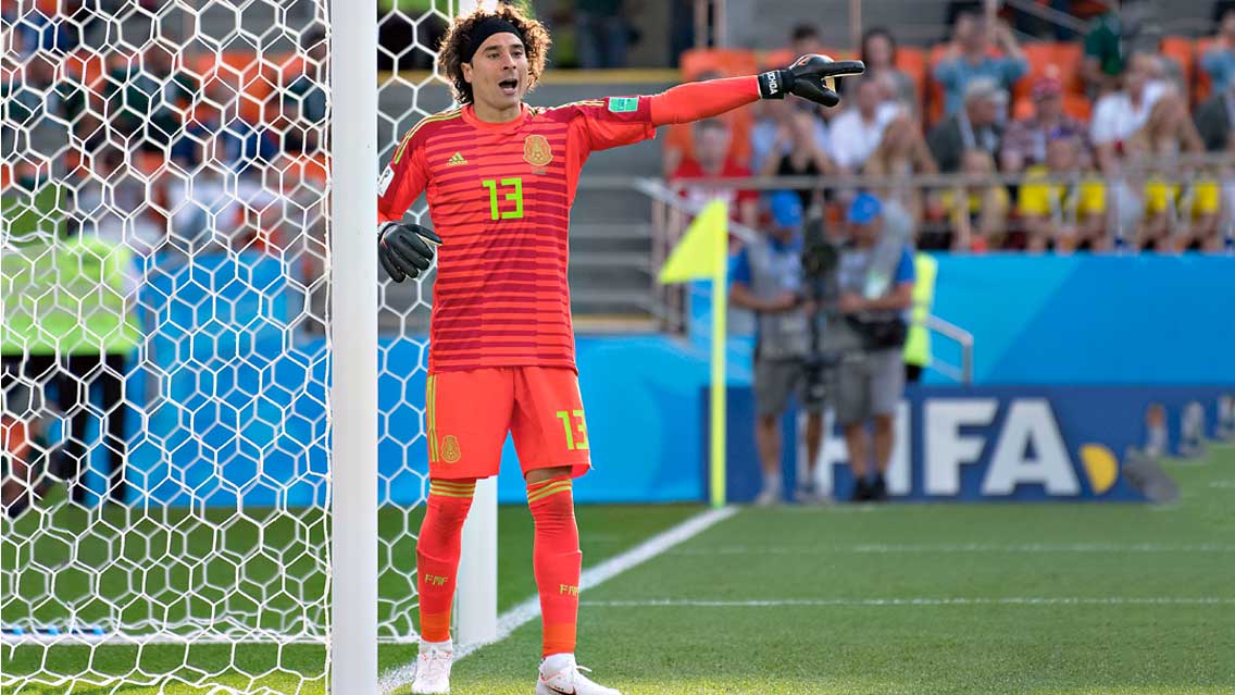 Guillermo Ochoa en top 10 de porteros del mundo: Chilavert