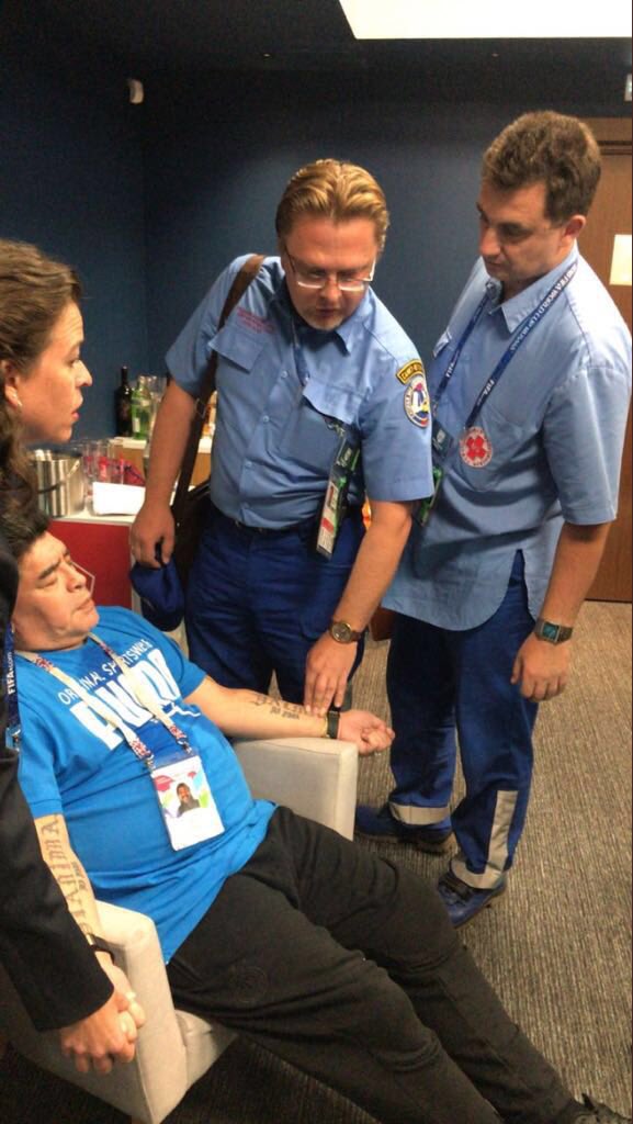 Maradona, al hospital tras su show del Argentina vs Nigeria 0