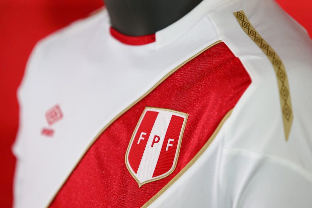 UMBRO el nuevo jersey de Perú para 2018