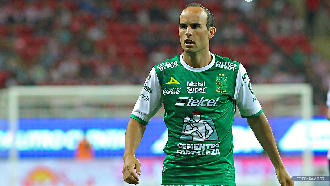 Futbolistas de EEUU critican a Landon Donovan por apoyar a México