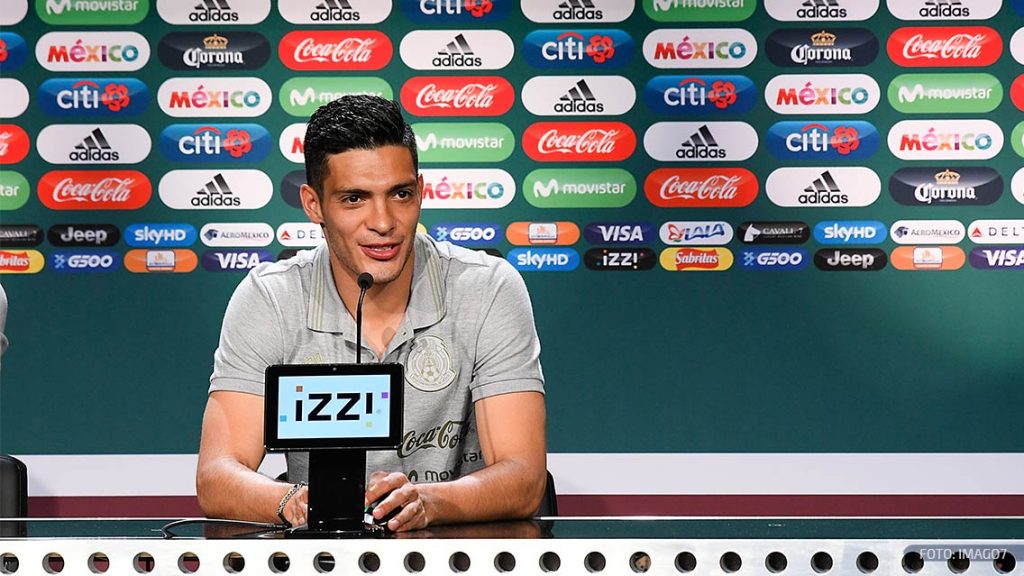 Raúl Jiménez volvería al América en un futuro