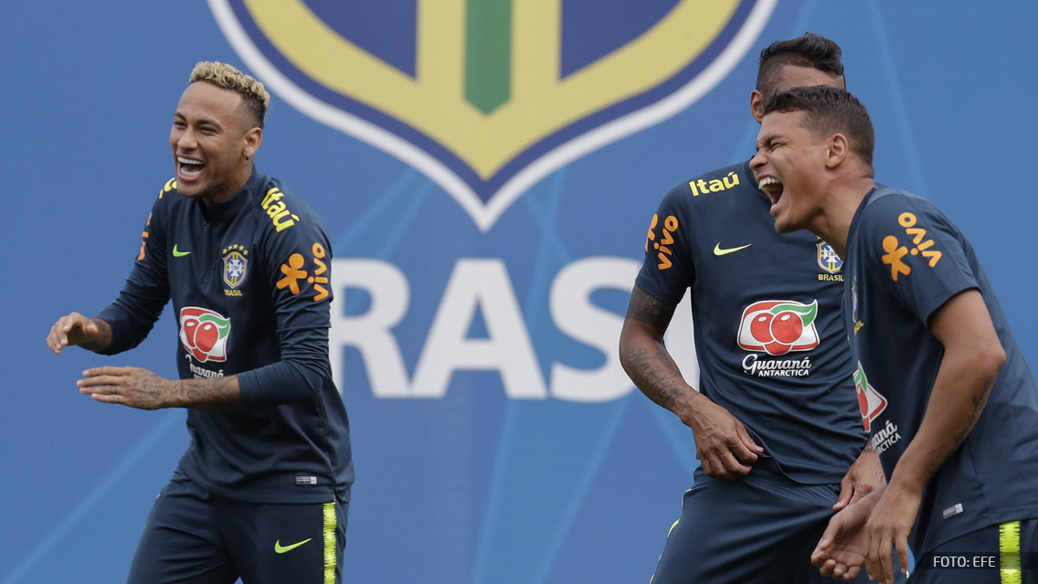 Solo fue un susto, Neymar vuelve a entrenar con Brasil