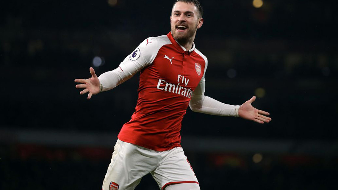 Arsenal plantea cambio al Barcelona que incluye a Aaron Ramsey