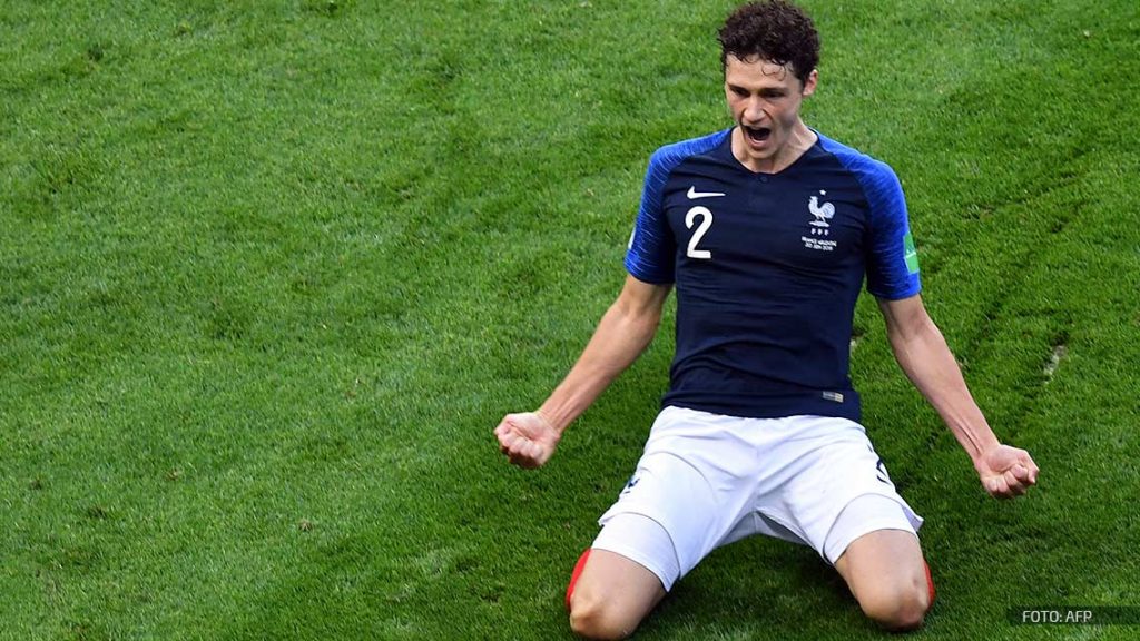 Benjamin Pavard celebra gol en el Francia-Argentina