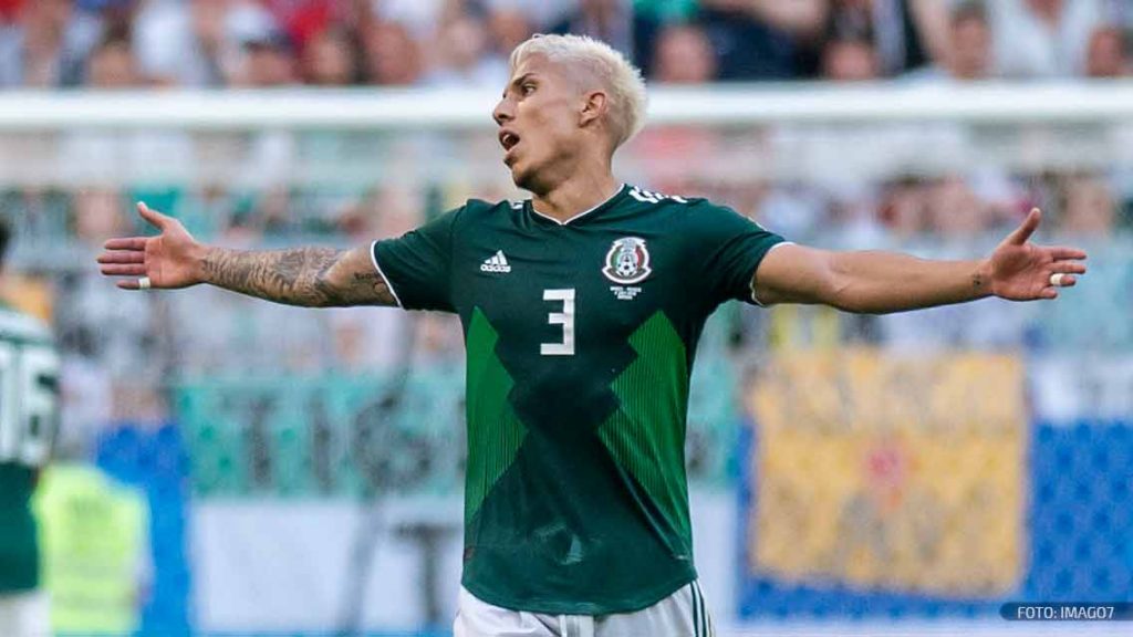 Carlos Salcedo en el Tri