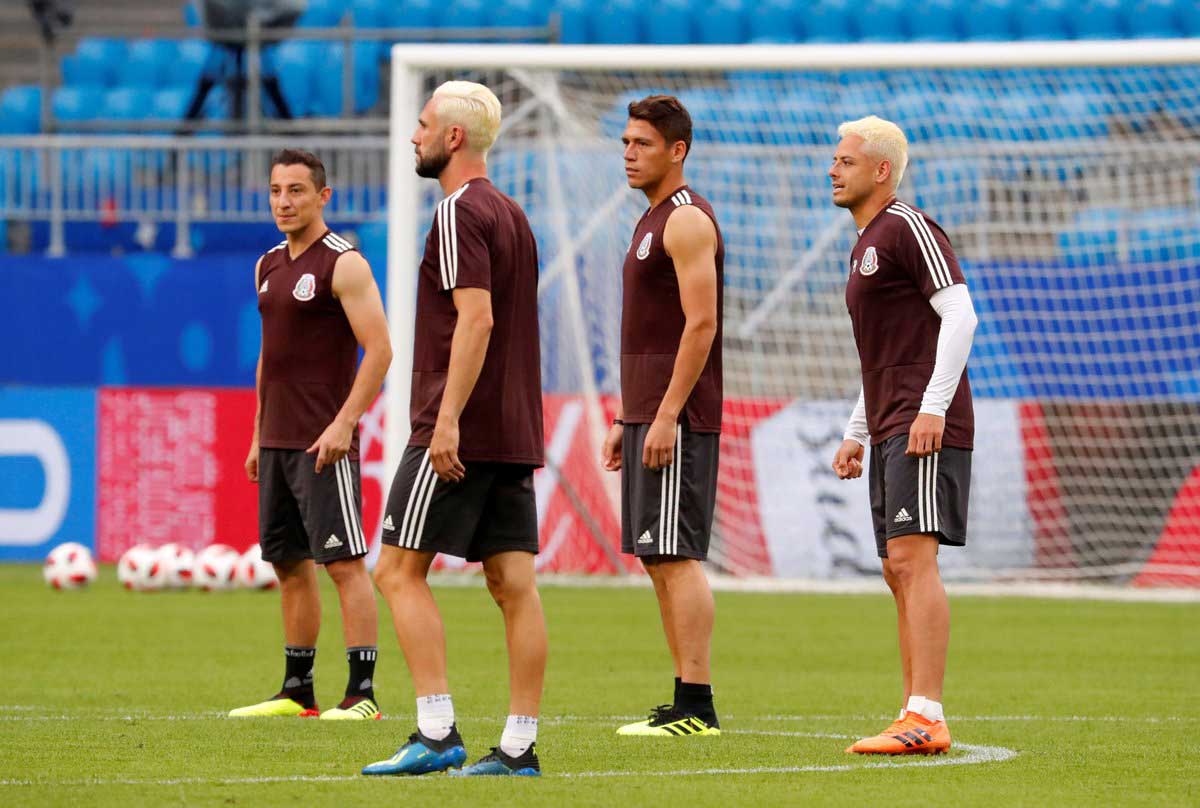 Chicharito y Layún cambian de look previo a duelo vs Brasil 2