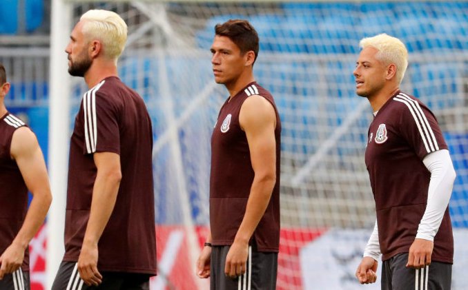 Chicharito y Layún cambian de look previo a duelo vs Brasil 1