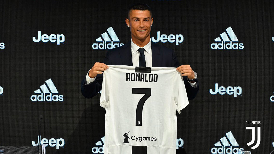 La presentación de Cristiano Ronaldo con la Juve en imágenes