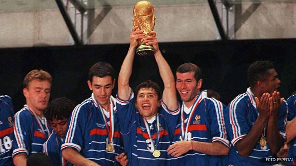 Le piden a Deschamps vestir camiseta con la que fue campeón