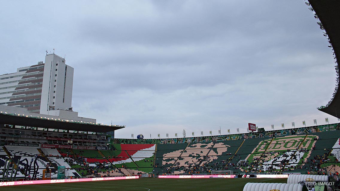 León tiene 30 días para entregar el Nou Camp al empresario Roberto Zermeño