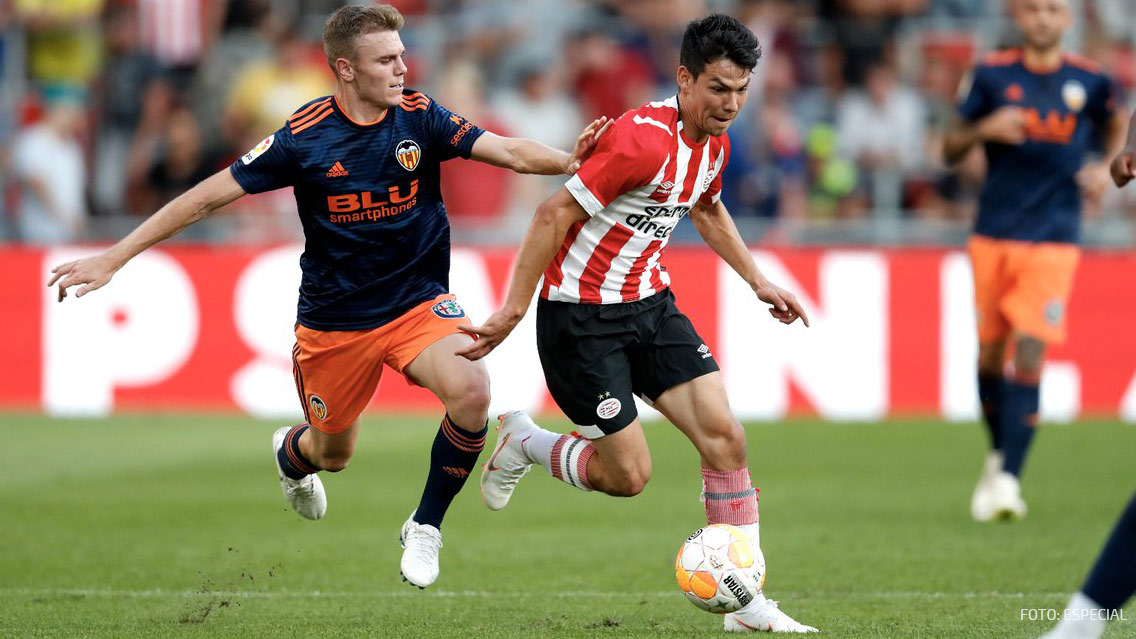 Hirving Lozano reaparece con victoria en el PSV