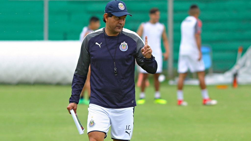 Cardozo propone jugadores de Chivas para el Tri