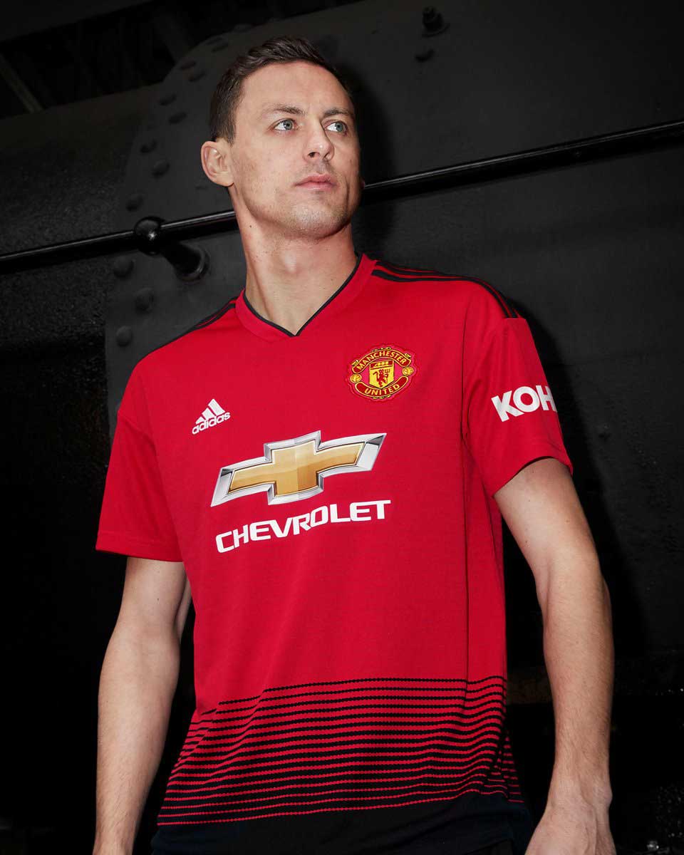 Manchester United presenta su nuevo jersey 0