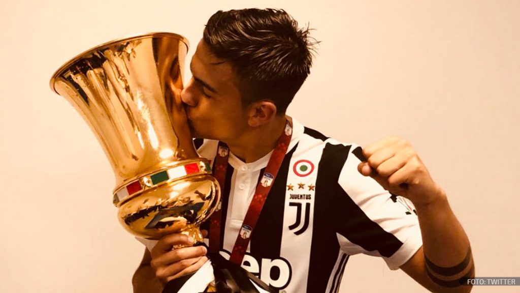 Paulo Dybala festeja campeonato con la Juventus
