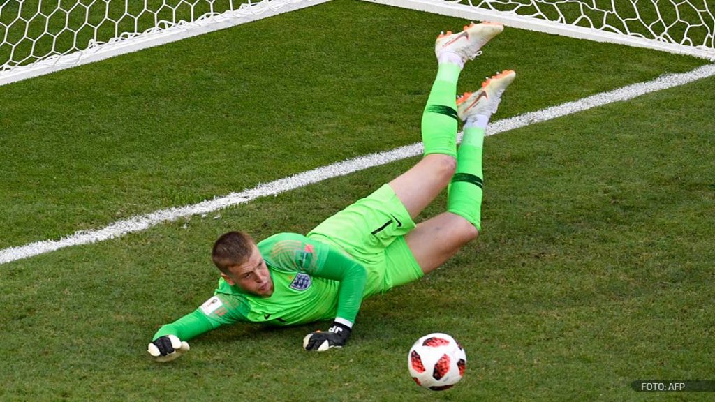 Pickford, arquero de Inglaterra, vivió su peor pesadilla en México