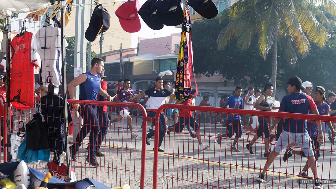 Liga MX inicia con violencia en el Veracruz contra Pumas