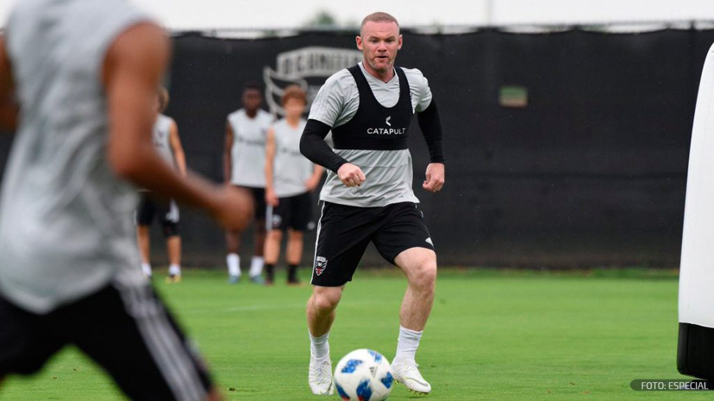 Wayne Rooney entrena con el DC United