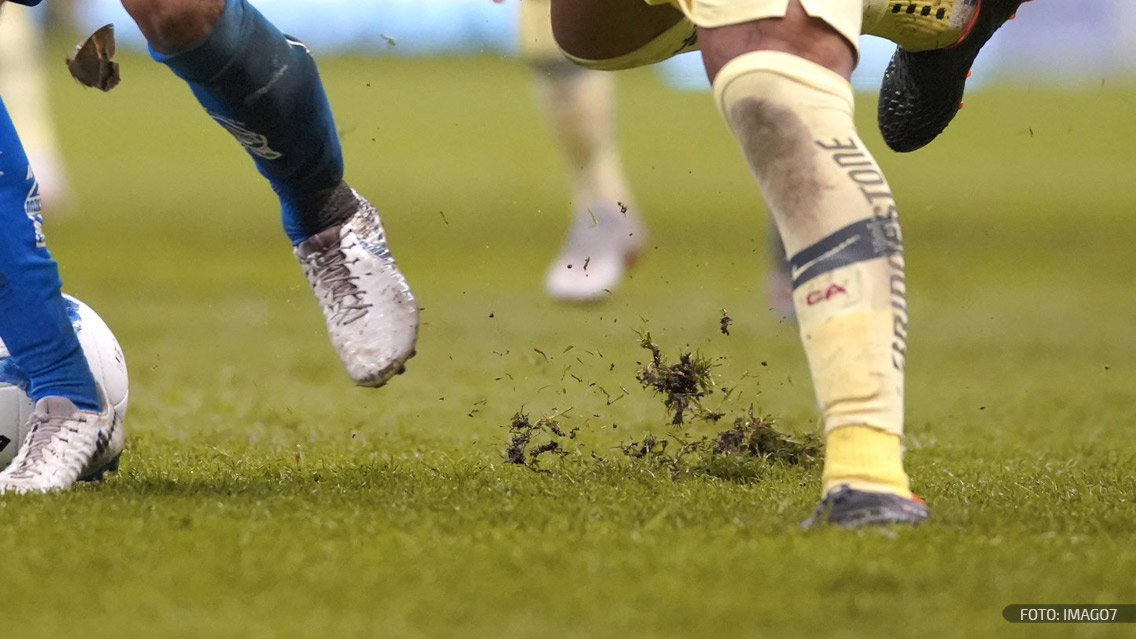 Estadio Azteca buscará rescatar su césped