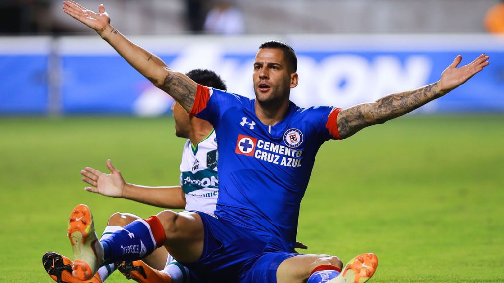 Edgar Méndez rechaza Europa para hacer campeón a Cruz Azul