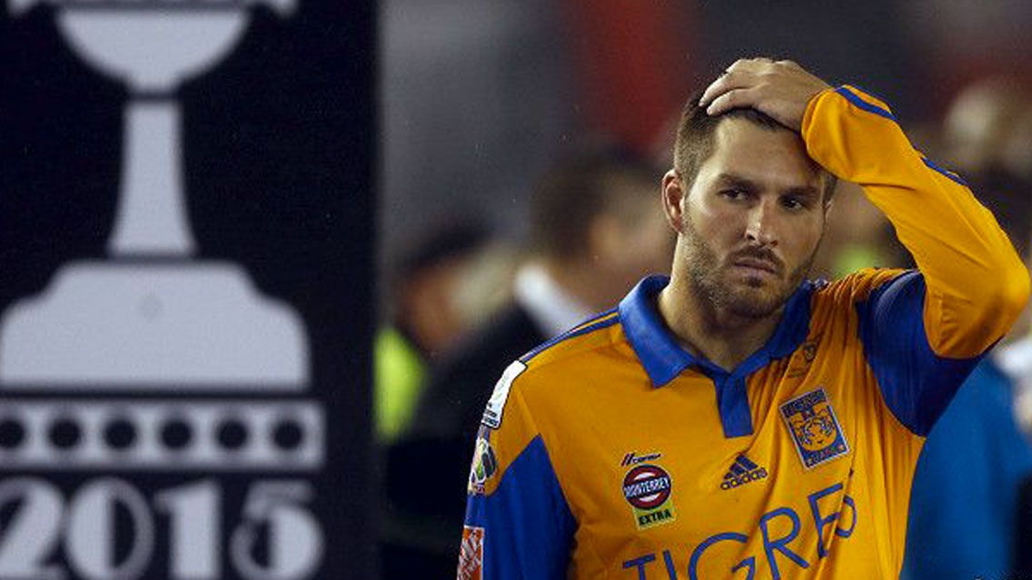 Gignac le tira a River Plate y aficionados le dan con todo