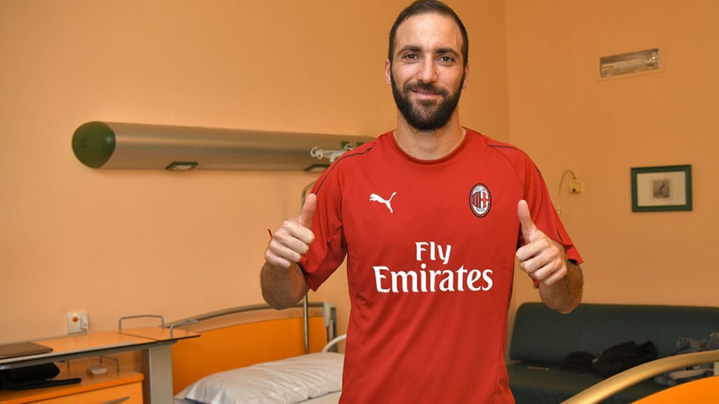 Gonzalo Higuaín es del AC Milan; Bonucci regresa a la Juventus
