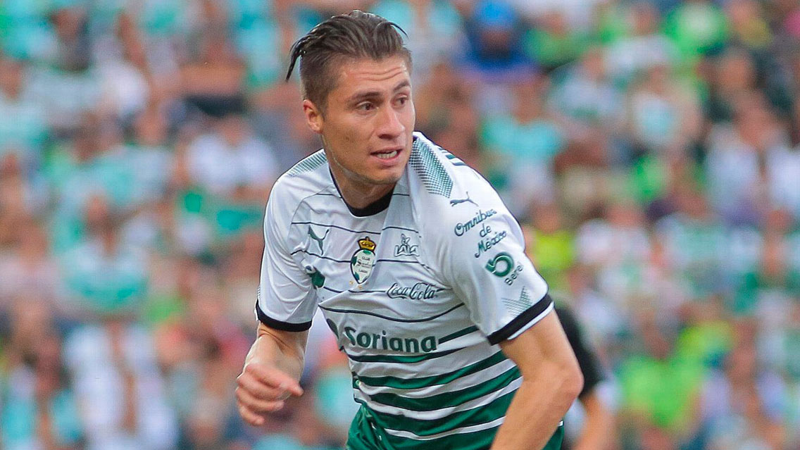 Jorge Villafaña deja Santos Laguna por la MLS