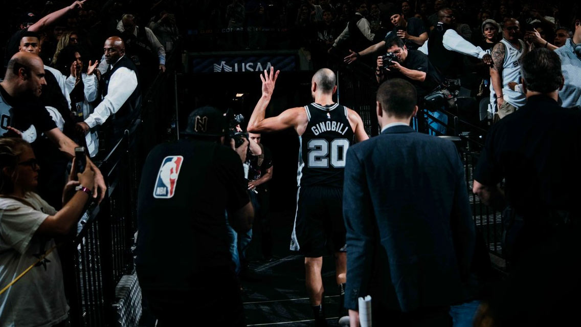 La leyenda de la NBA Manu Ginóbili se retira
