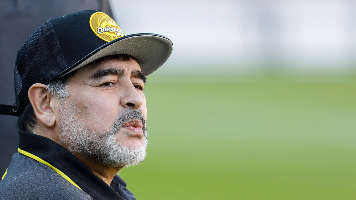 Maradona quiere ver a Martino o Almeyda en Selección