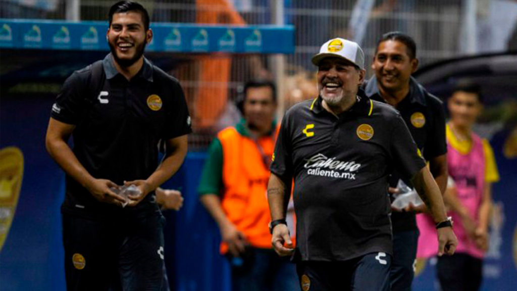 El Dorado debut de Maradona