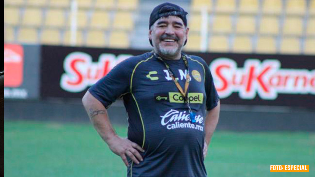 Los Debuts de Diego Armando Maradona como Director Técnico.