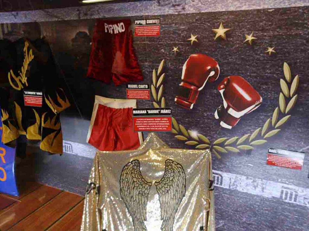 exposicion-de-boxeo-en-el-metro-garibaldi-04-1024×767