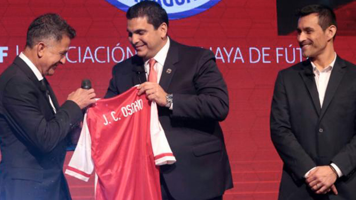 Osorio dejaría a Paraguay para dirigir a Colombia
