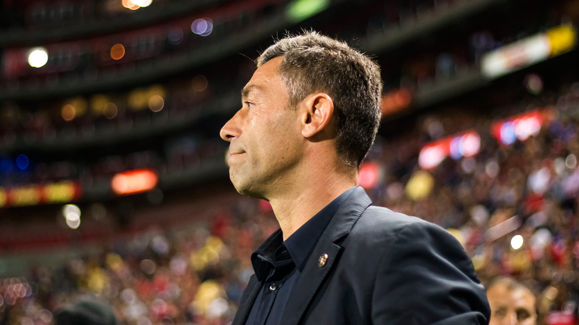 Pedro Caixinha se encaró con aficionados de Tijuana