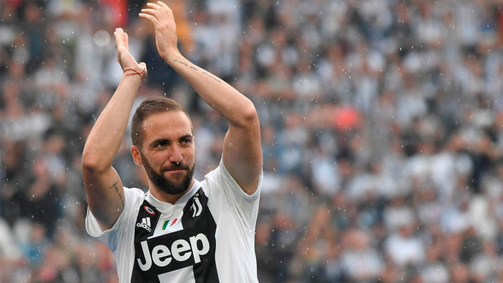 Gonzalo Higuaín fue echado de la Juventus por Cristiano Ronaldo