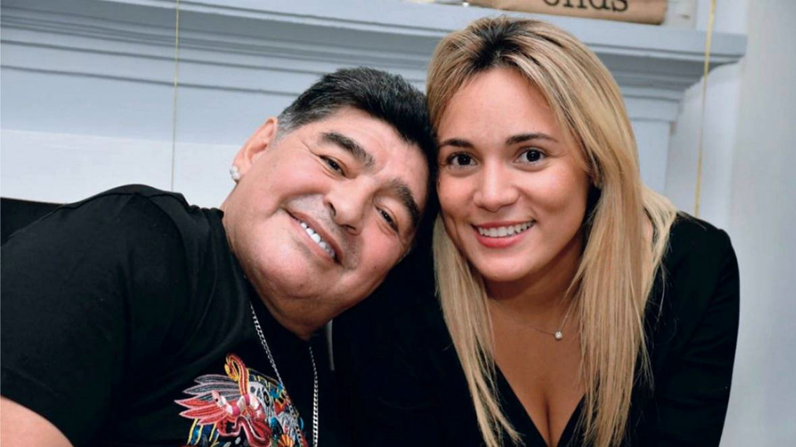 Novia de Diego Maradona se une a Dorados Femenil