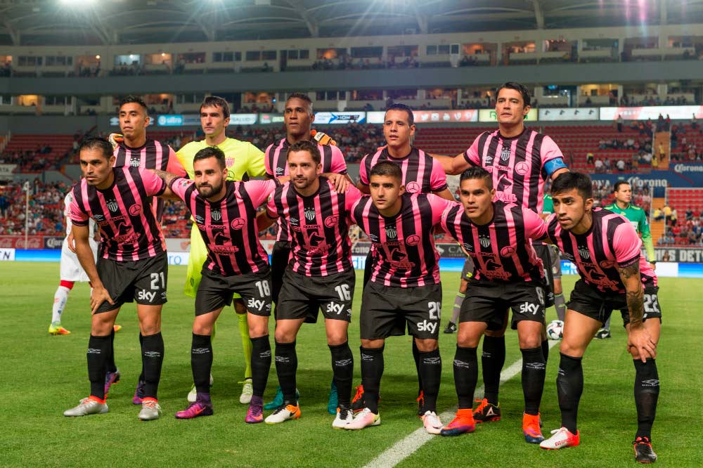 Jersey rosa de Necaxa 