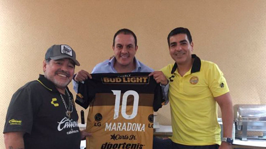 Histórica reunión de Maradona y Cuauhtémoc Blanco