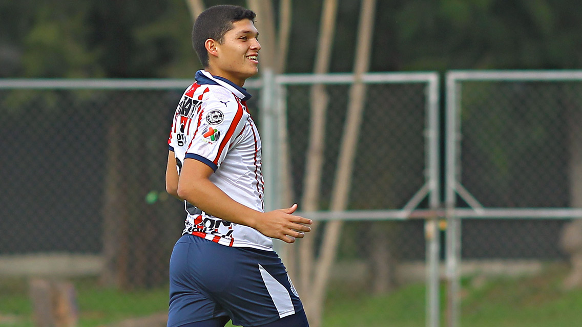 Jugador de Chivas, entre las 60 joyas juveniles del mundo