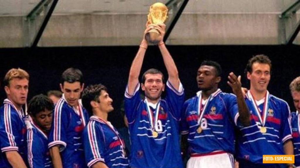 Subastarán jersey de Zidane de Francia 98