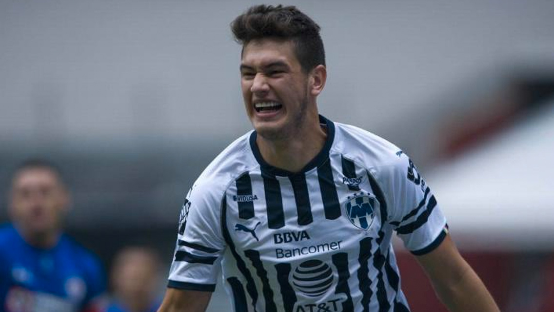 César Montes pide a Rayados valorar su salida a Chivas