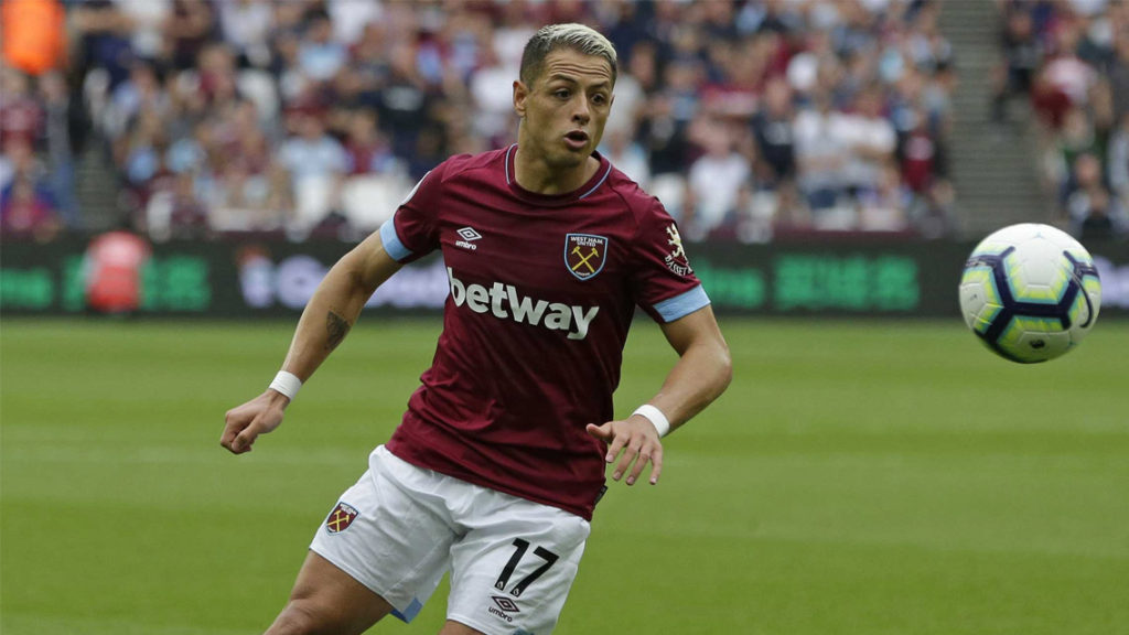 Salario de Chicharito causa molestias en West Ham United