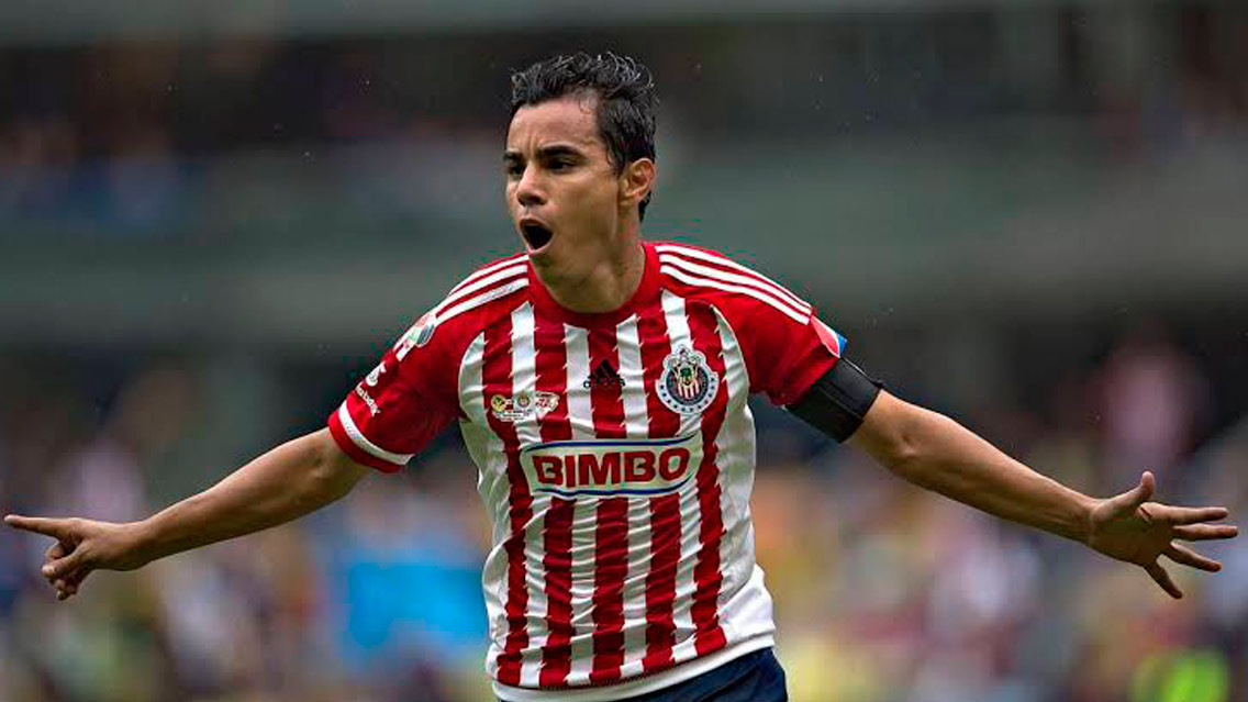 Omar Bravo se despedirá de las canchas