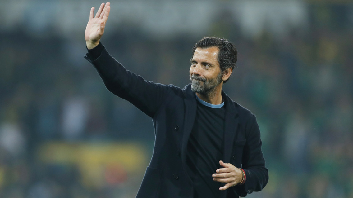Quique Sánchez Flores, vuelve a sonar como DT del Tri