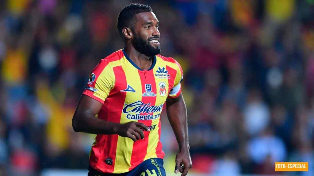 Achilier renovó contrato con Monarcas