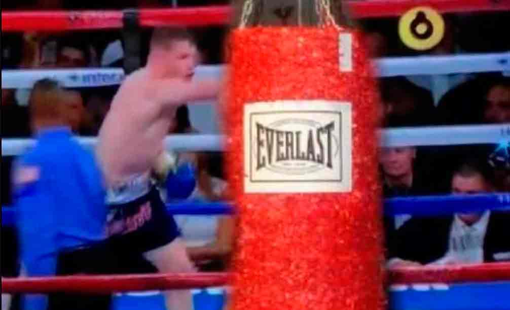 Meme pelea de Canelo Álvarez